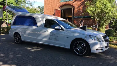 PIETREK Firma Pogrzebowa Całodobowe Usługi Pogrzebowe i Kremacyjne Międzynarodowy Transport Zwłok